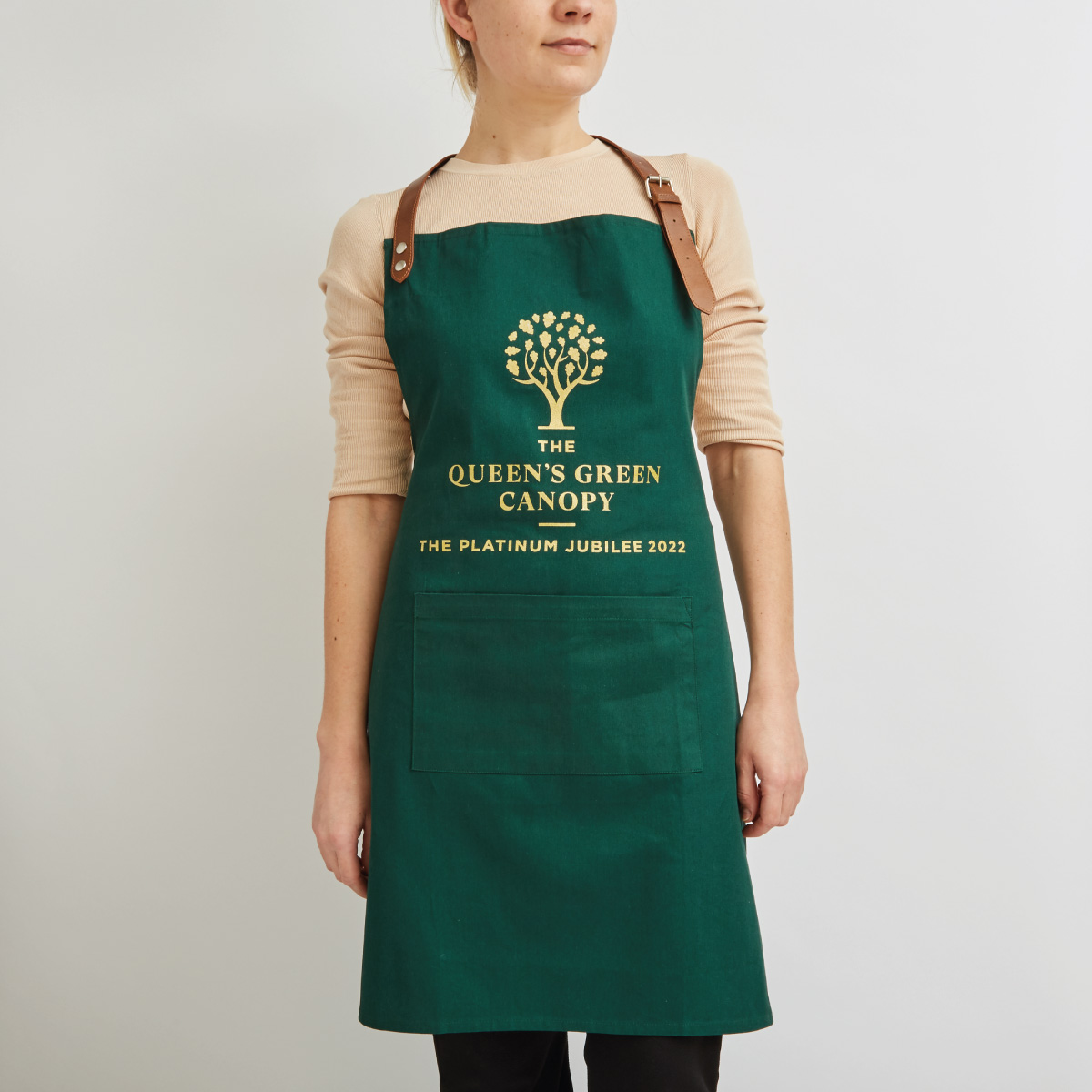 queens-green-canopy-apron-spec-make