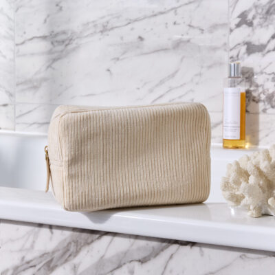 Corduroy make-up bags | 21 x 15 x 10 cm